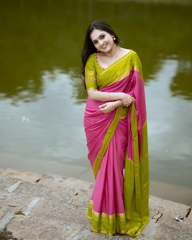 Right Gallery